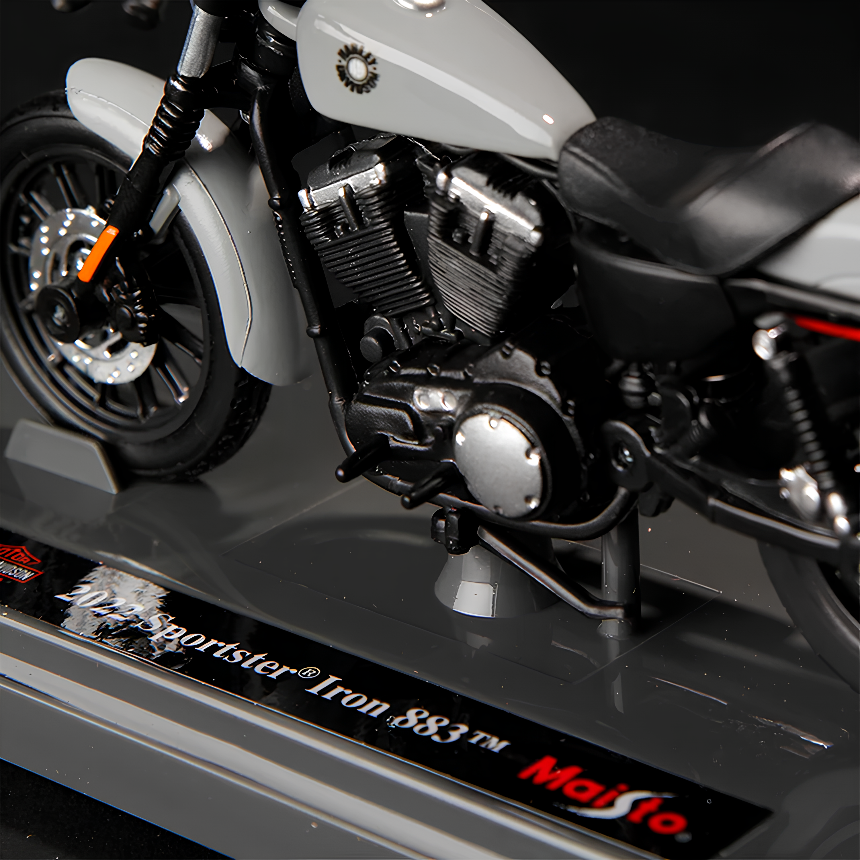 Miniatura Harley Davidson Sportster Iron 883 2022 1:18