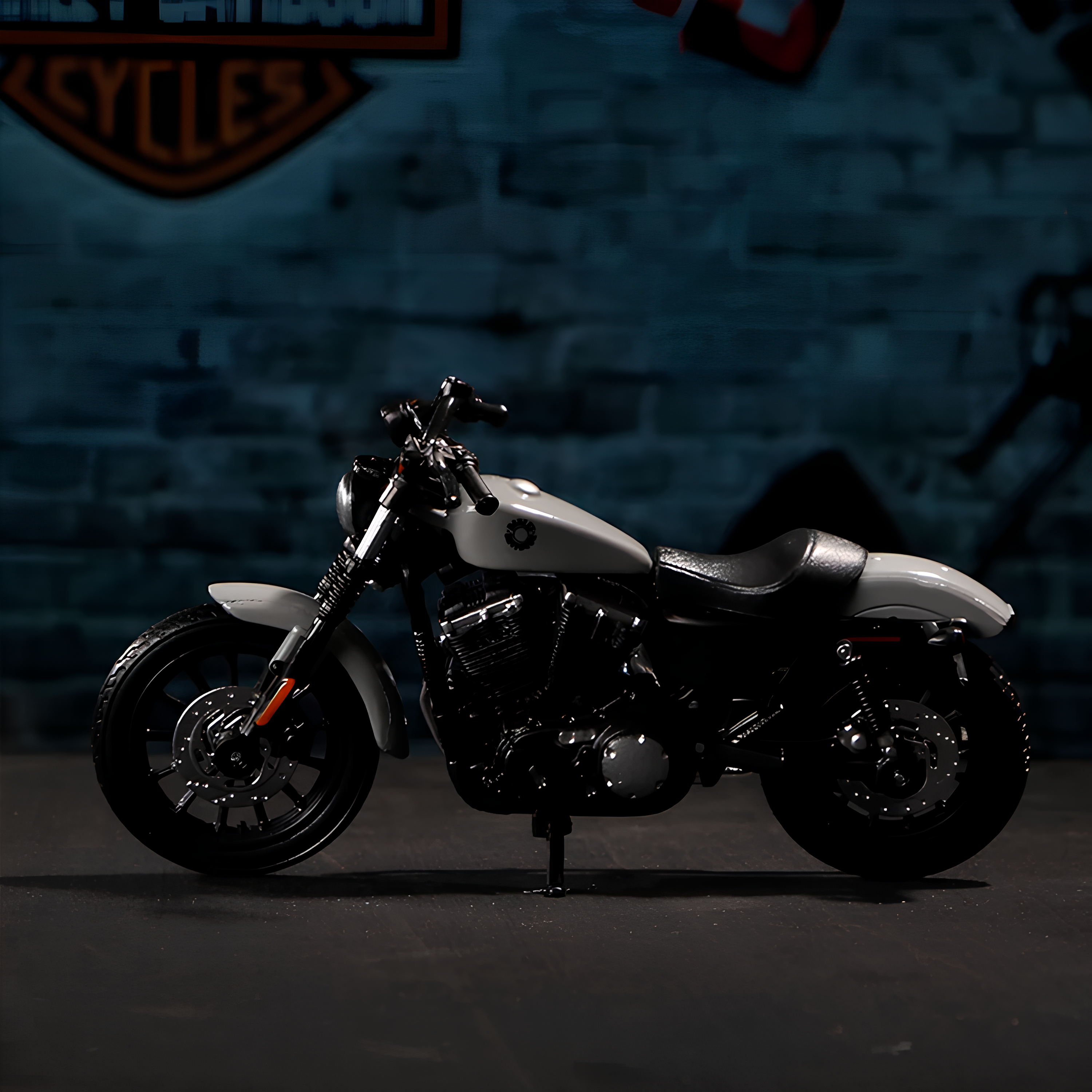 Miniatura Harley Davidson Sportster Iron 883 2022 1:18