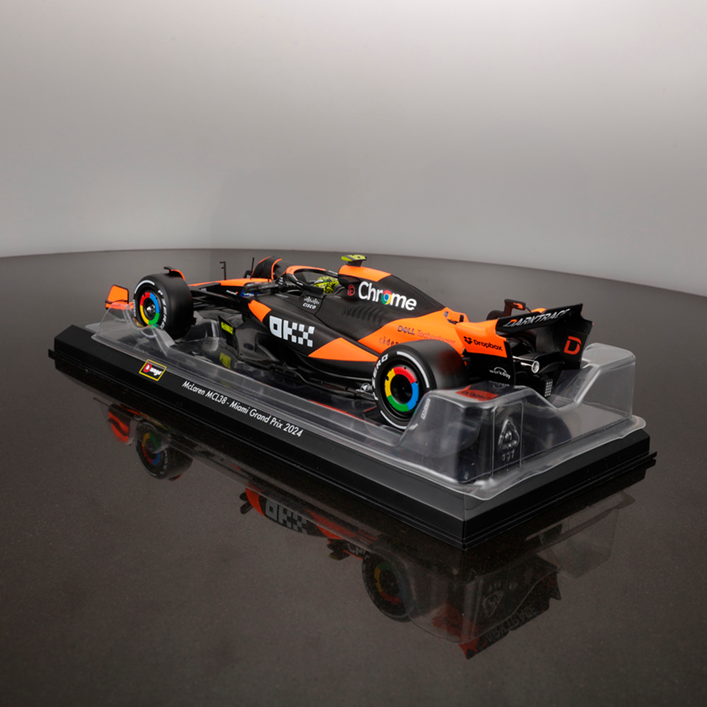 (2024) F1 Die-cast McLaren MCL38 1:24